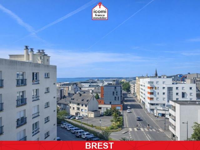 FINISTERE Brest 29200 A VENDRE APPARTEMENT T2 AVEC TERRASSE ET VUE MER DEGAGEE SUD OUEST ASCENSEUR PARKING DALLE BETON LOUE