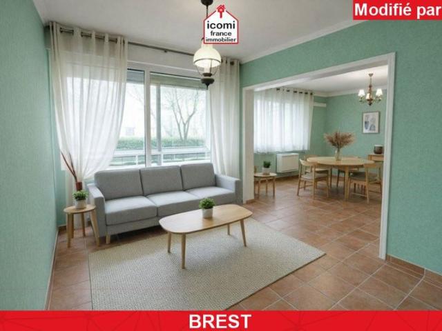 FINISTERE Brest 29200 A VENDRE APPARTEMENT T6 4 CHAMBRES POSSIBLE 5 DALLE BETON 2 BALCONS BEAU POTENTIEL
