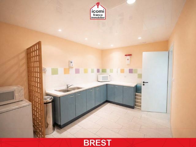 FINISTERE Brest 29200 A VENDRE LOCAL D'ACTIVITES AUX NORMES PMR BREST HYPER CENTRE RUE BRANDA BELLE OPORTUNITE 90M2