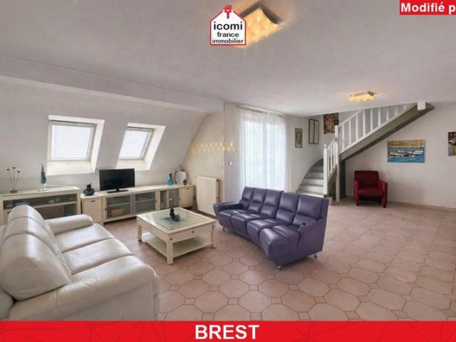 FINISTERE Brest 29200 A VENDRE MAISON T5 4 CHAMBRES DPE C GRANDE PIECE DE VIE GARAGE TERRAIN DE 430 M²