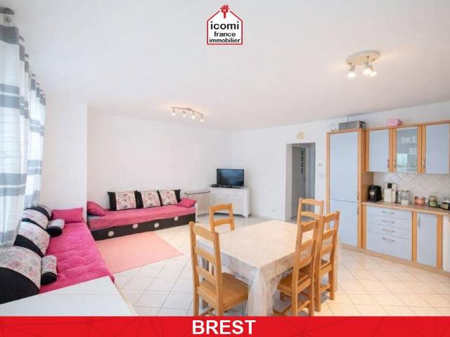 FINISTERE Brest 29200 SPECIAL INVESTISSEUR APPARTEMENT 2 CHAMBRES DALLE BETON LOCATAIRE EN PLACE SECTEUR CALME PARKING PRIVE CAVE