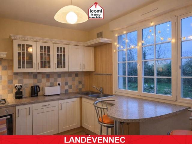 FINISTERE Landévennec 29560 A VENDRE MAISON T6 DE 140 M² 4 CHAMBRES SOUS SOL COMPLET TERRAIN 1500M² AUCUN TRAVAUX DPE D/E RARE