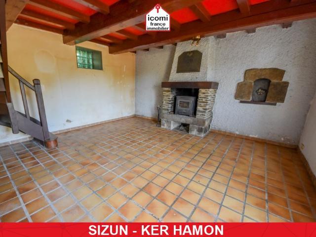 FINISTERE Sizun 29450 A VENDRE MAISON ANCIENNE T3 DE 61M² 2 CHAMBRES BEAU POTENTIEL LOCATIF SUR TERRAIN DE 175M²