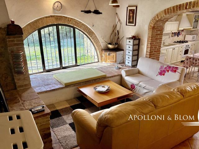 Fienile in pietra con cantina e due capanne – Siena, Toscana 143m² Colle di Val d'Elsa