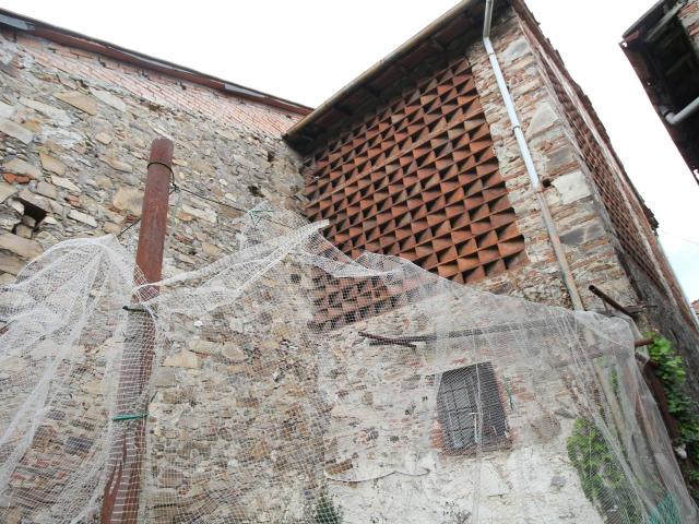 Fienile in vendita a Arancio Lucca in Da ristrutturare composto da 2vani