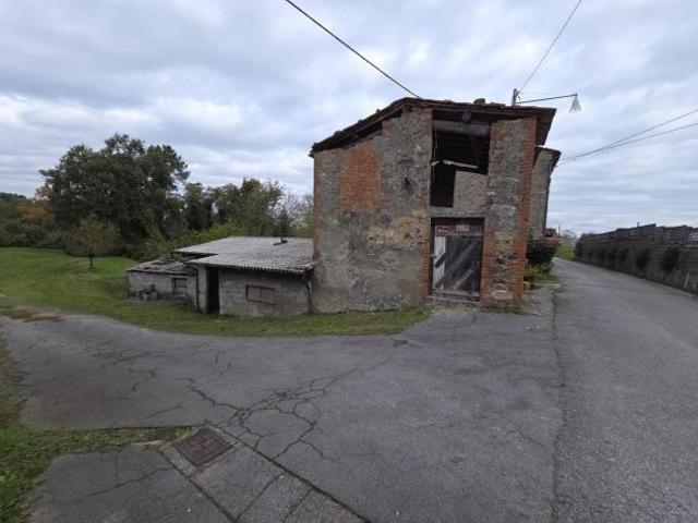 Fienile in vendita a Colle di Compito Capannori 130 mq Rif: 1383538