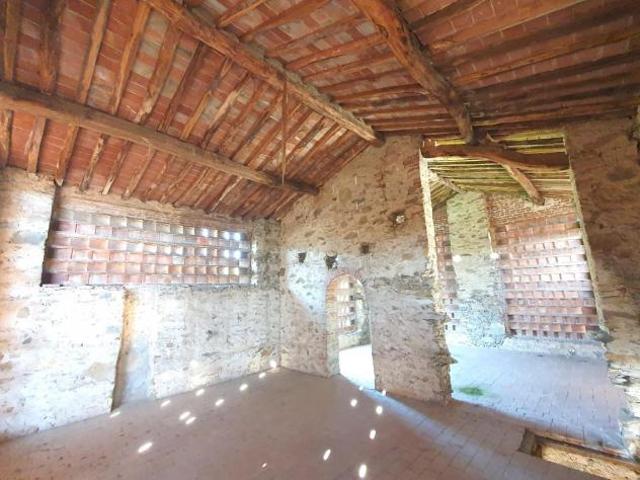 Fienile in vendita a San Ginese Capannori 280 mq Rif: 1403593