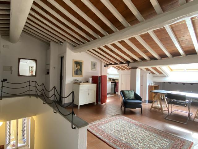 Fiesole loft con camera e studio S04