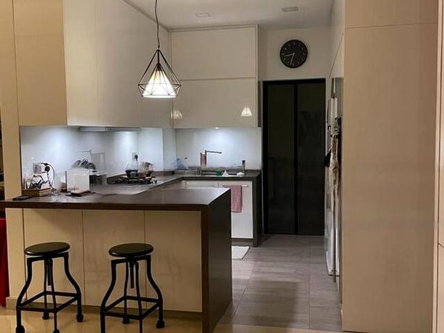 Fifth Avenue Condominium D10, Condominium