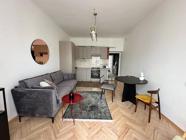 Filtry|Po remoncie|Kamienica|Balkon|2,9 m wysokie 38 m²