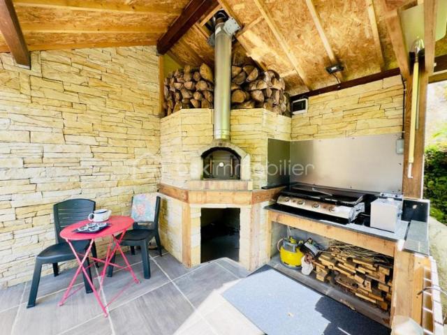 FILLIÈRE – Maison familiale rénovée avec studio indépendant, terrasse et cadre verdoyant