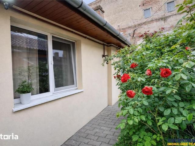 FILM& Tur 3D! Casa cu 4 camere si curte, Central, Targu Mures