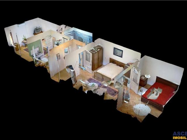 Film& tur 3d!Casa cu 4 camere si curte, Central, Targu Mures