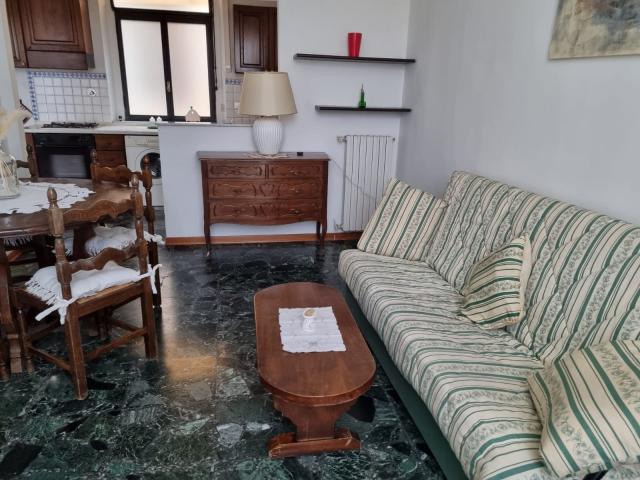 FIRENZE OGNISSANTI Trilocale in affitto
