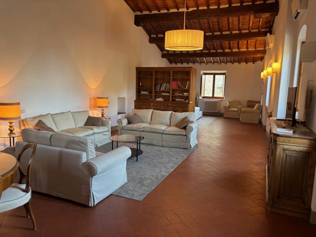 FIRENZE OLTRARNO Bilocale con terrazza