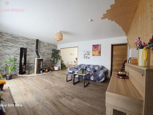 Firminy Vertes collines 42700 Loire Maison 92m² mitoyenne sur une seule face sans vis à vis avec jardin 650m² et garage Clé en main