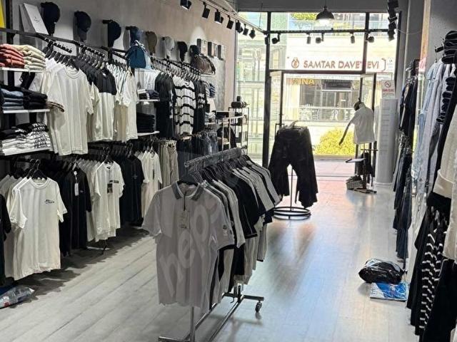 FIRSATTT AVM İÇİ YÜSEK CİROLU GİYİM MAĞAZASI