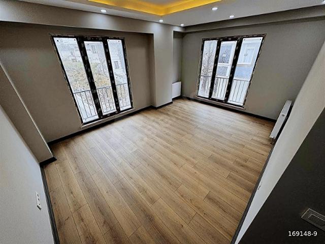 FIRSAT ALİBEYKÖY METRO 8 DK SIFIR SİTE BOŞ 2.KAT 85m2 6.850.000T