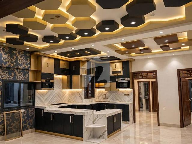 CASH First Floor West Open 3 Bedroom Drawing And Dining Room Apartment Ready To Move Kaneez Fatima Scheme33