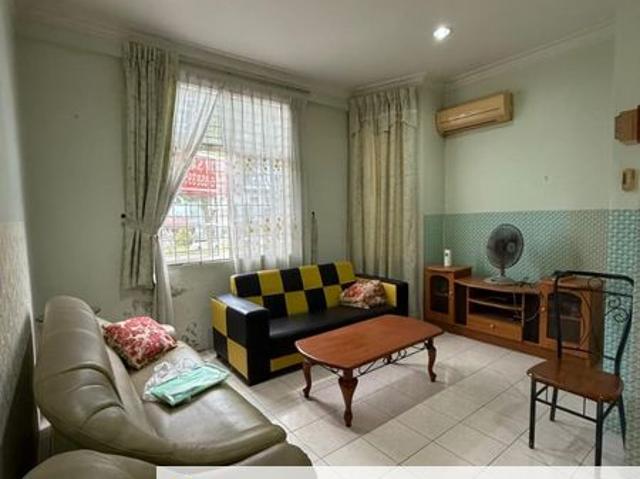 First Floor Shophouse/Apartment For Sale! Located at Matang Jaya