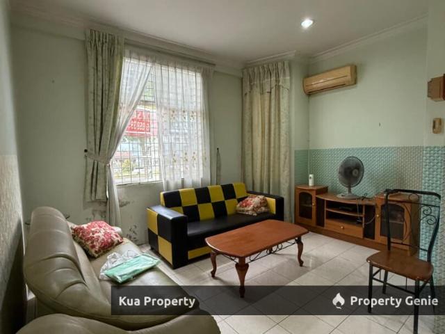 First Floor Shophouse/Apartment For Sale! Located at Matang Jaya