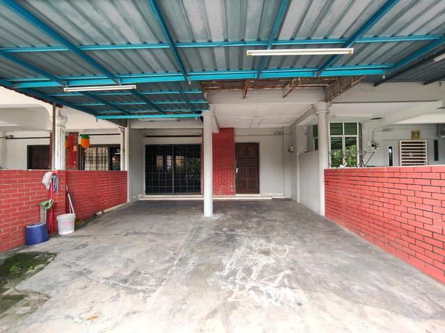 First Garden 2 Storey Terrace 20x70 Kitchen Fully Extended Aeon