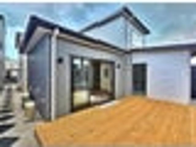 Exceptional 5 Bedroom Home | Flat Bush
