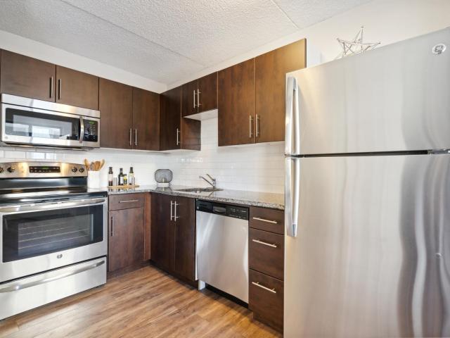 First on Tenth 1 Bedroom, 1 Bathroom Apartment for Rent
