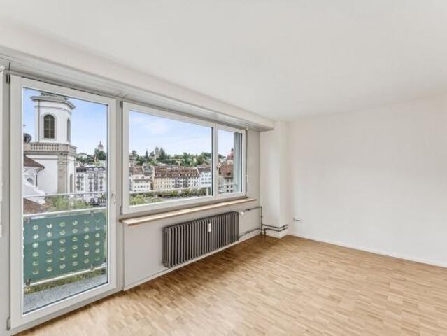 First rental Living & working with a view of the Reuss