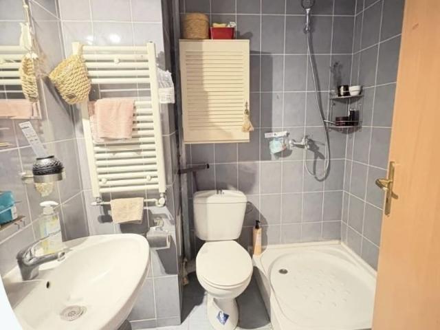 First renting apartment 1 camera Iasi station