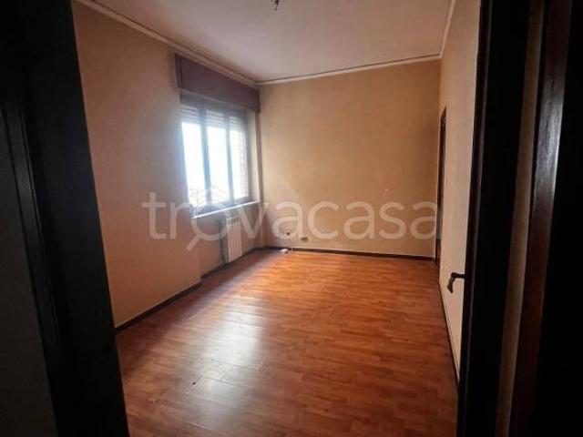 Fittasi monolocale a Pomigliano d'Arco via Giosuè Carducci