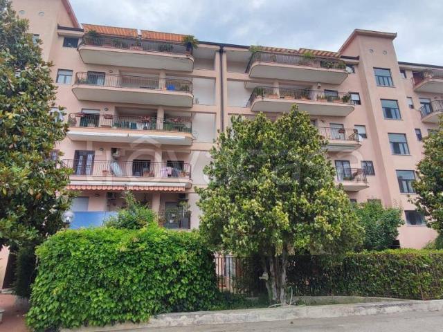 Fittasi bilocale a Caserta via Giorgio La Pira, Ospedale