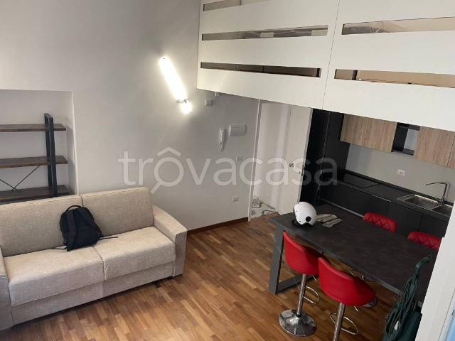 Fittasi bilocale a Napoli corso Umberto I, 393, Borgo Orefici