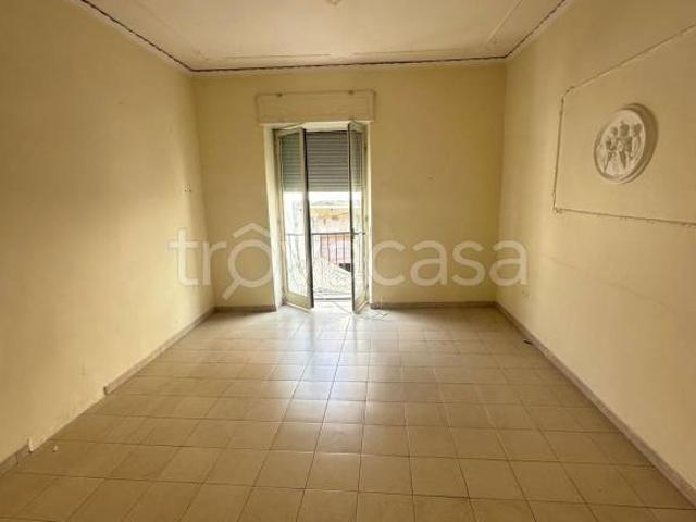 Fittasi bilocale a Napoli via Duca di San Donato, Mercato