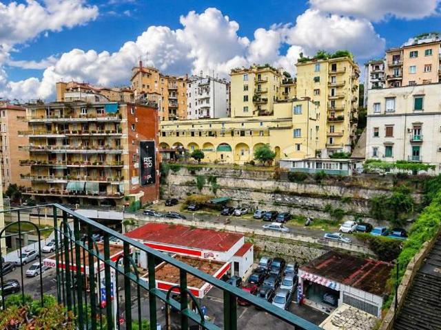 Fittasi quadrilocale a Napoli viale Michelangelo, 54, Vomero