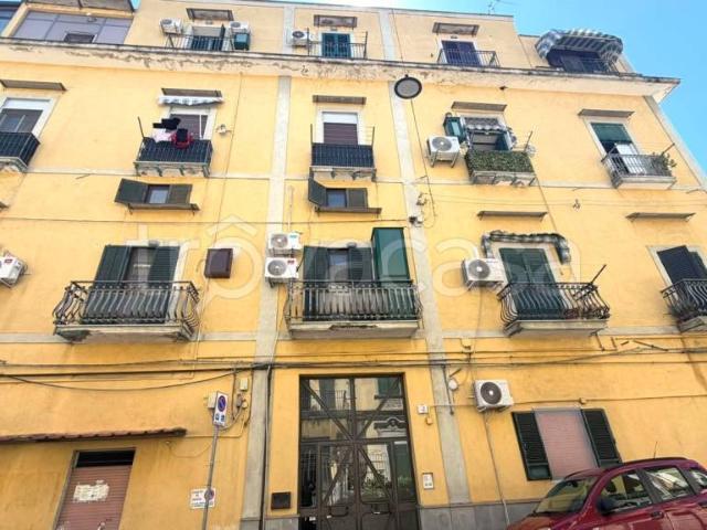 Fittasi trilocale a Napoli corso Marianella, 43, Piscinola