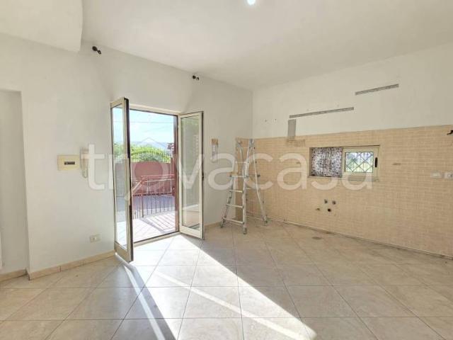 Fittasi trilocale a Quarto