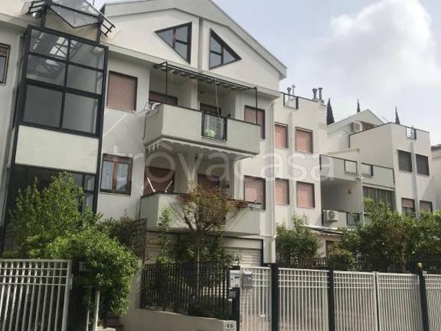 Fittasi quadrilocale a Salerno via Guido Martuscelli, Torrione Alto Sala Abbagnano