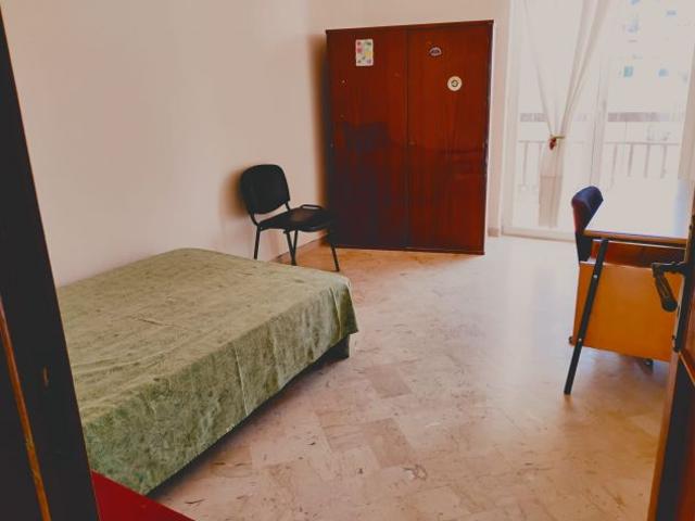 Fittasi trivani