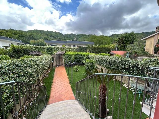 Fittasi villa singola a Quarto via Santa Maria