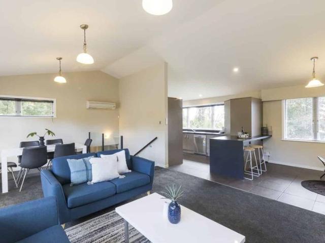 FITZHERBERT 4 BEDROOM
