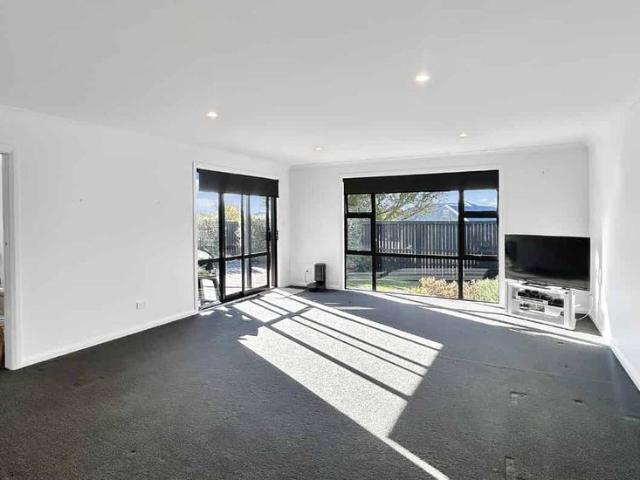 FITZHERBERT 4 BEDROOMS