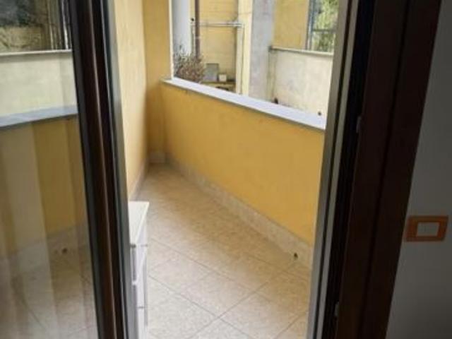 FIUMICINO GRAZIOSO BILOCALE ARREDATO CON BALCONCINO