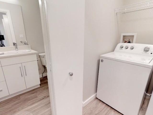 five7five Residences 1 Bedroom Apartment for Rent at 575 Dogwood St S, Campbell River, BC V9W 0E4