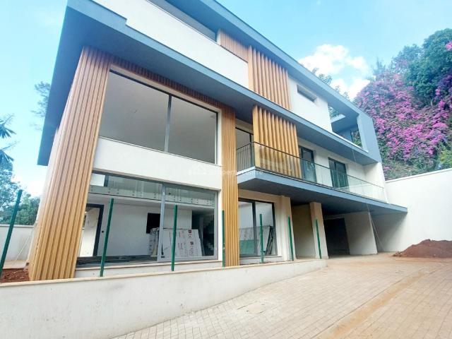 Five Bedroom Plus Dsq Villas In Lavington