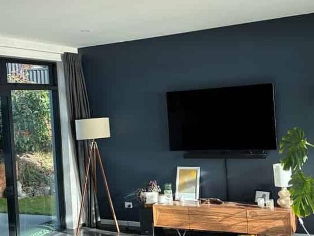 Fixed term fully furnished family home