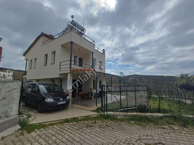 Fiyatı Düştü. güzelbahçe Çamlı'da Tam Müstakil Villa