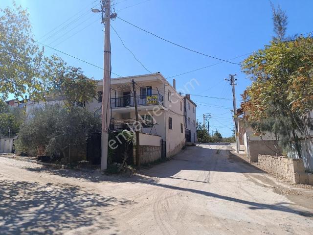 Foça Bağarası Merkezde Kapalı Mutfak Kiralık 2+1 Daire