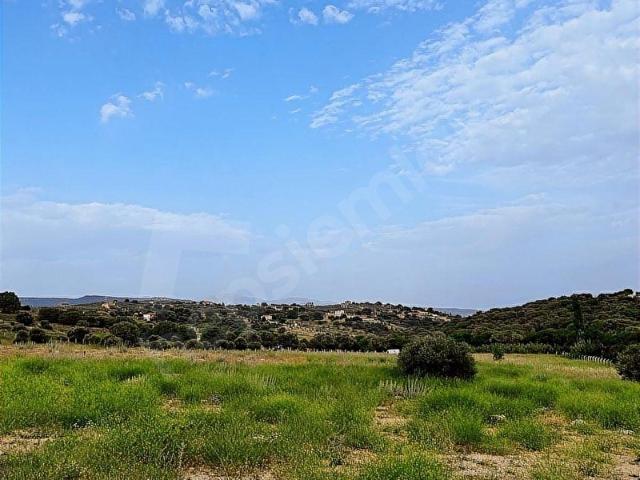 FOÇA DELİCELÜX HOTEL YANI 400M2 SATILIK KOOPERATİF ARSA