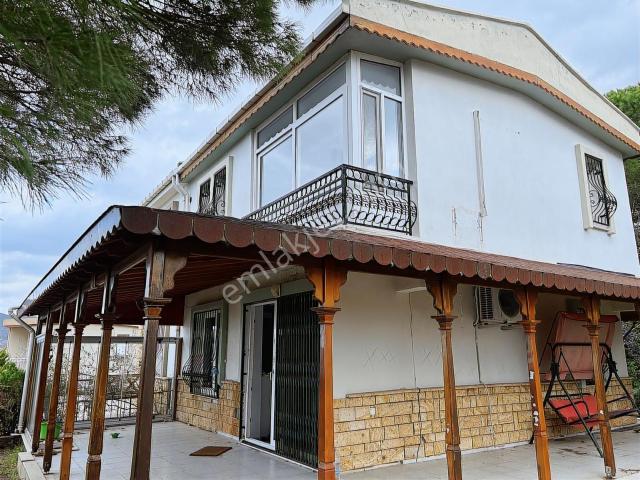 Foça Denizkent'te Deniz Manzaralı Köşe Dubleks